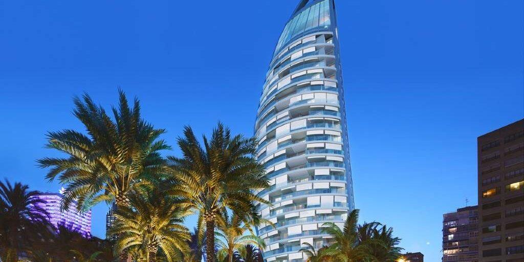 Delfin Tower