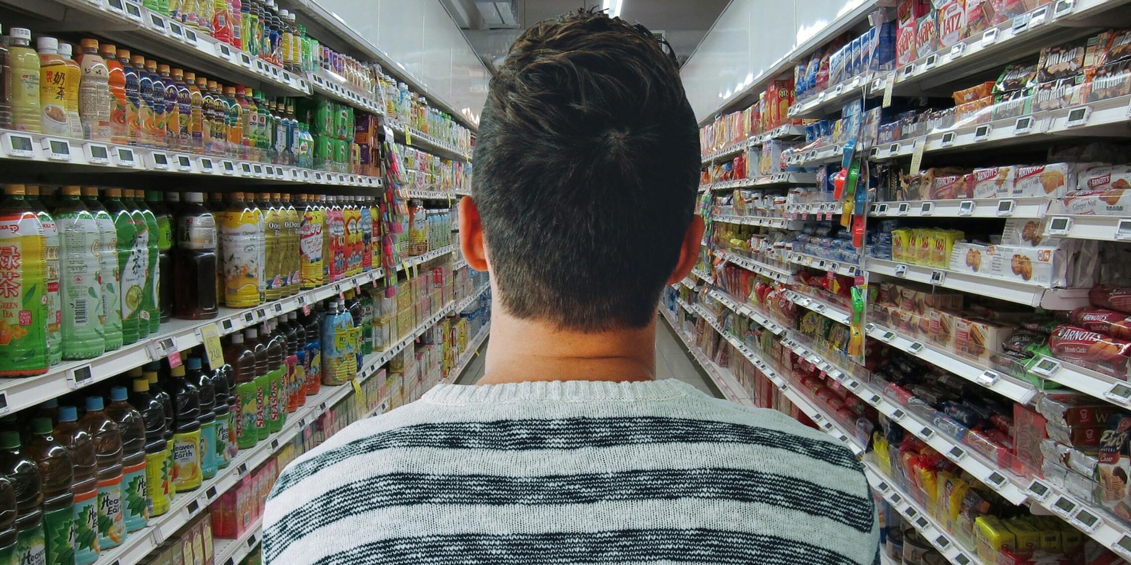 stockvault-man-in-grocery-store256435