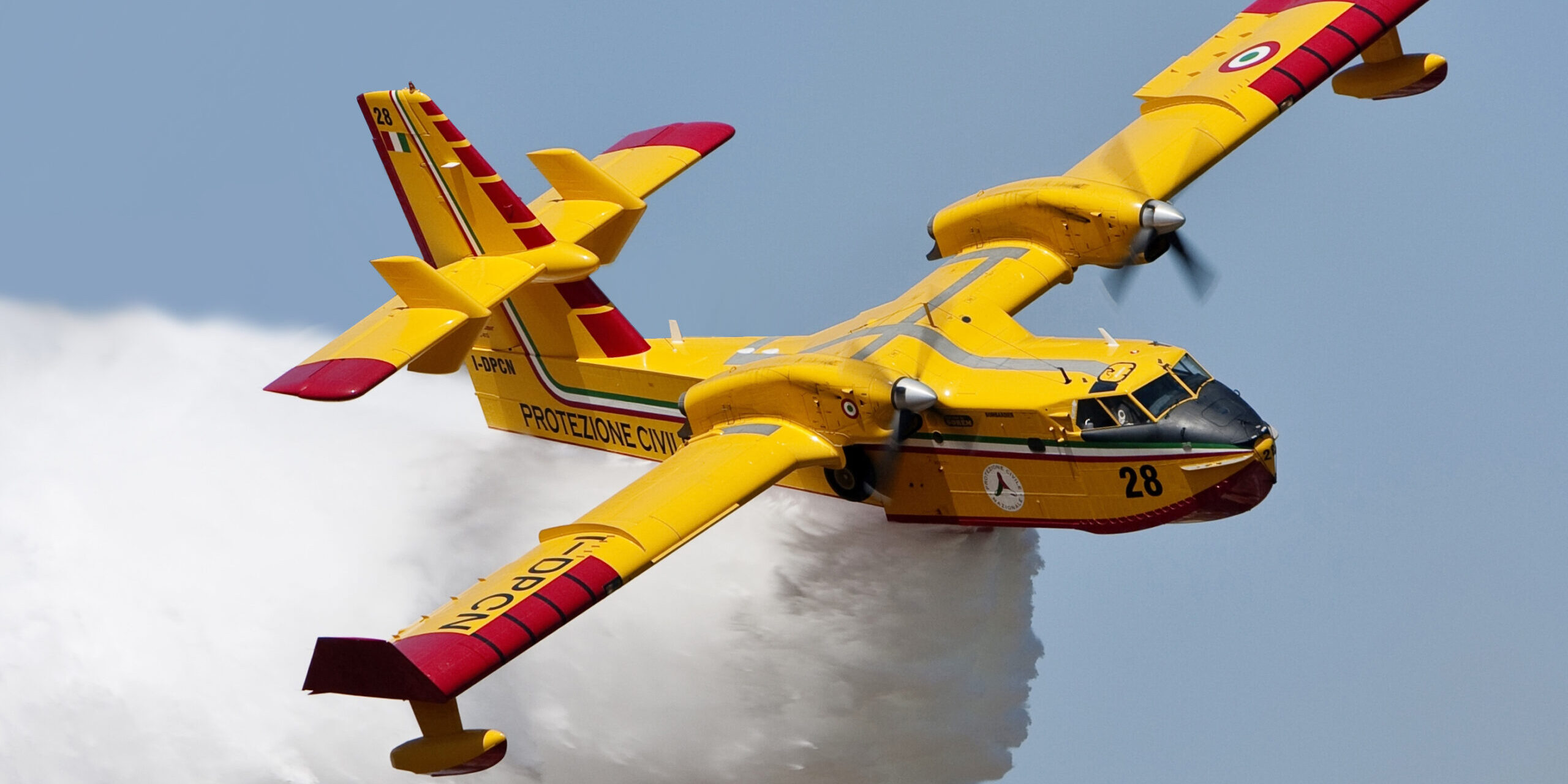 canadair firefighting
